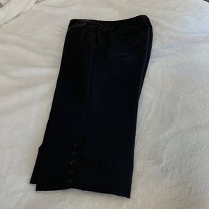 Dress Barn Black Capris with button accents on leg size 8